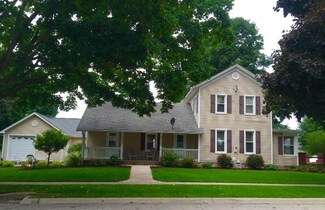 132 N Chestnut St, Byron, IL 61010