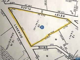 13-19 Lakeside Rd, Hewitt, NJ 07421