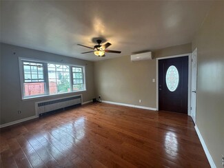 542 E Meadow Ave, East Meadow, NY 11554