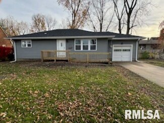 189 E Greenwood Ave, Jacksonville, IL 62650