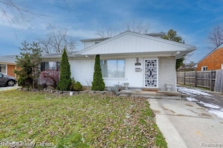 29249 Everett St, Southfield, MI 48076
