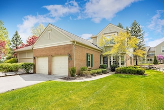 908 Upper Scotsborough Way, Bloomfield Hills, MI 48304