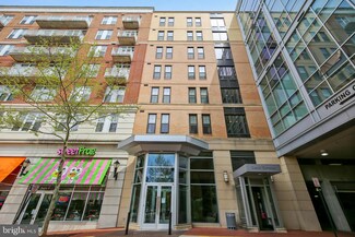 444 W Broad St Unit 220, Falls Church, VA 22046