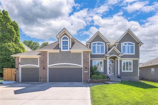 3915 SW Granite Ln, Lees Summit, MO 64082