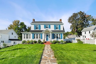 570 Main St, Farmington, NH 03835