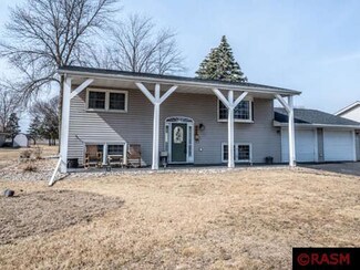 809 809 9th St, Gaylord, MN 55334
