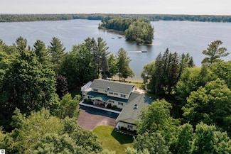 477 Bradfield Ln, Traverse City, MI 49685