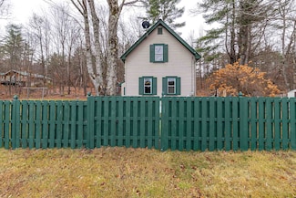 1406 Winona Rd, New Hampton, NH 03256