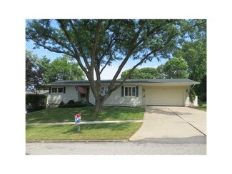 2813 Teresa Dr SW, Cedar Rapids, IA 52404