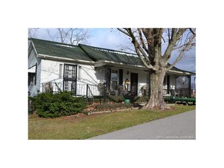 107 N Mulberry St, Leavenworth, IN 47137