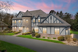 117 Lamplighter Ln, Racine, WI 53402