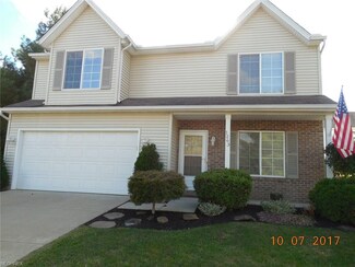 1263 Oxford Cir, Akron, OH 44312