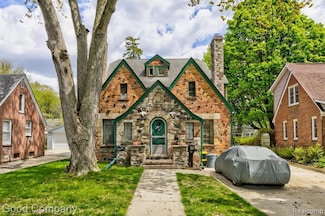 637 S Connecticut Ave, Royal Oak, MI 48067