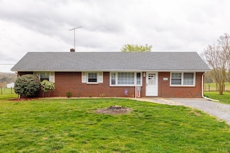 4100 Roark Mill Rd, Hurt, VA 24563