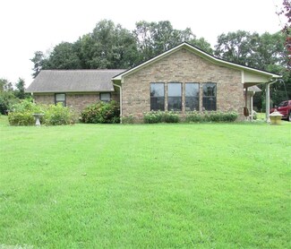 24 Poteete Rd, Morrilton, AR 72110