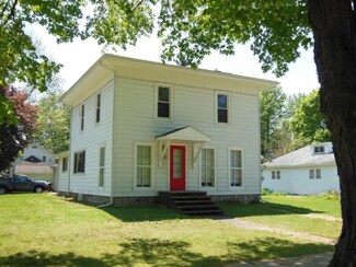 130 Cross St, Lawrence, MI 49064