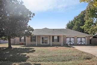 10516 NW 16th St, Yukon, OK 73099