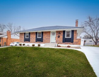 2585 S Kathwood Cir, Cincinnati, OH 45236