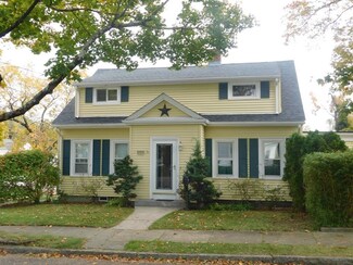 499 Eldridge St, Fall River, MA 02720