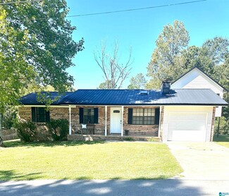 1504 Maple Dr, Weaver, AL 36277