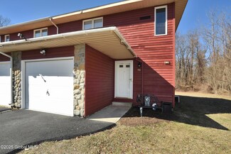96 Velina Dr, Albany, NY 12203