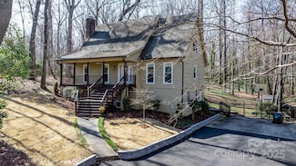 608 Bubbling Well Rd, Matthews, NC 28105