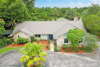 1614 SW Saint Andrews Dr, Palm City, FL 34990