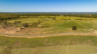 233 Castleberry Rd, Greenbrier, AR 72058