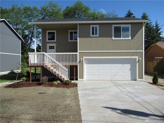 7327 E Patricia St, Port Orchard, WA 98366