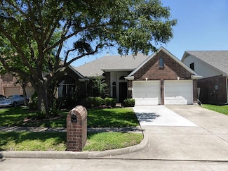 12530 Meadowglen Dr, Stafford, TX 77477