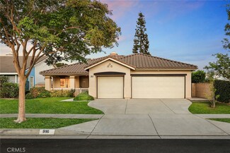 916 Livermont Ln, Duarte, CA 91010