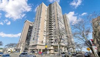 6301 N Sheridan Rd Unit 2U, Chicago, IL 60660