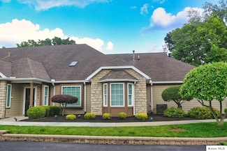 708 Knolls Dr, Mount Vernon, OH 43050