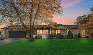 121 7th Ave NW, Demotte, IN 46310