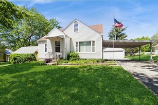 506 6th St, Traer, IA 50675