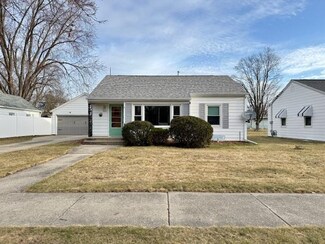 1421 Hawthorne Ave, Janesville, WI 53545