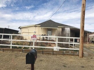 708 W 6th St, Granite, OK 73547