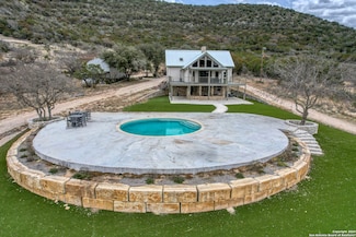 254 N Fork Bonner Rd, Leakey, TX 78873