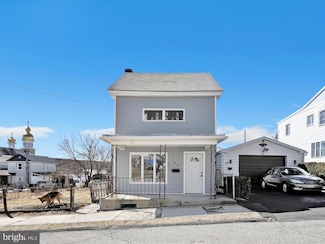 142 S Middle St, Frackville, PA 17931