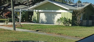 1390 Ventnor Ave, Tarpon Springs, FL 34689