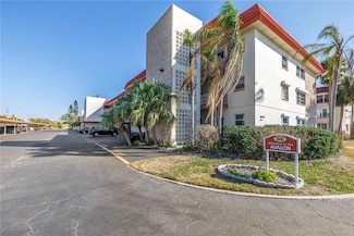 5840 30th Ave S Unit 208, Gulfport, FL 33707