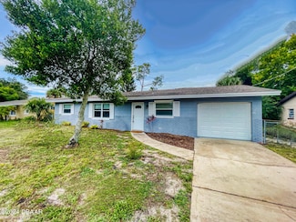 2226 Nottingham Rd, South Daytona, FL 32119