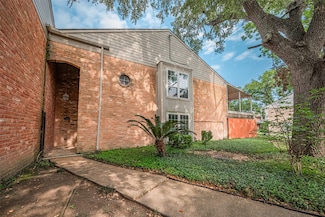 7860 Kendalia Dr, Houston, TX 77036