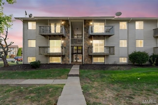 113 Lemans Ct Unit 113, Lake Saint Louis, MO 63367