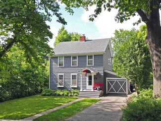 30 Scarff Ave, Burlington, VT 05401