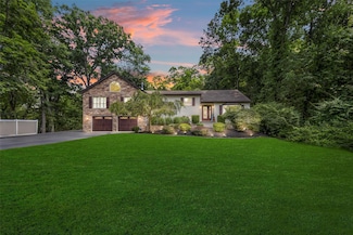 24 Maloney Dr, Wappingers Falls, NY 12590