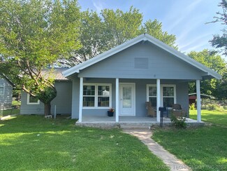411 E Elm Ave, Eufaula, OK 74432