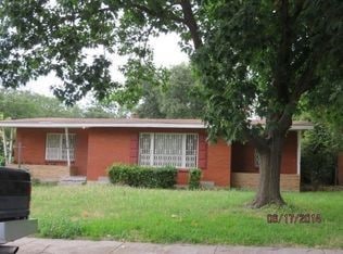 1520 Cape Cod Dr, Dallas, TX 75216