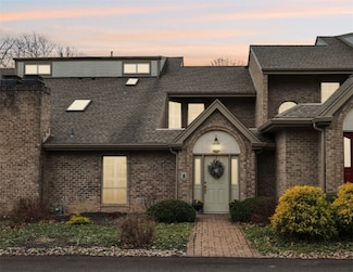 609 Essex Ct, Pittsburgh, PA 15238