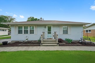 8716 Melvina Ave, Oak Lawn, IL 60453